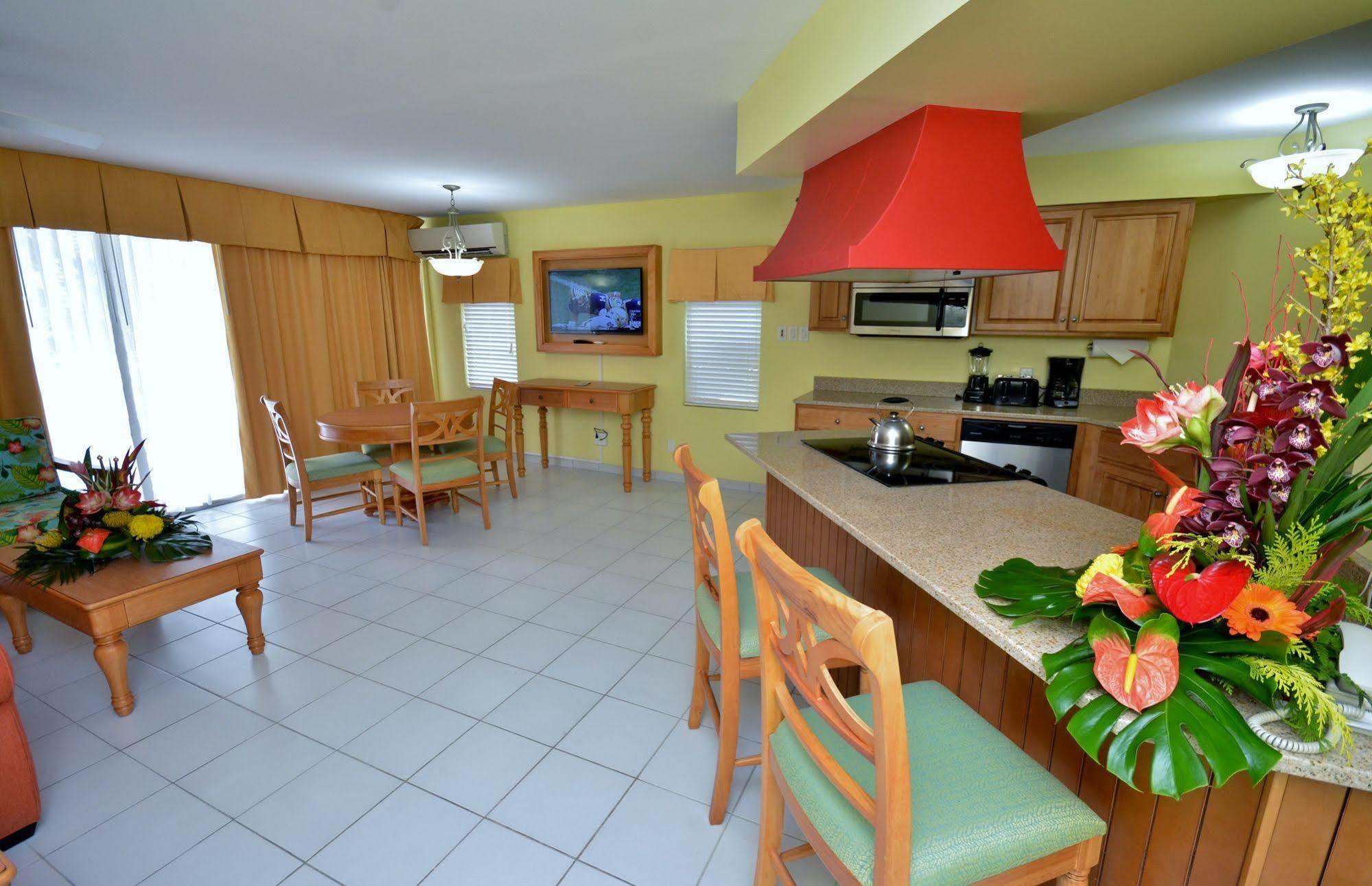 The Atrium Beach Resort And Spa, Ascend Hotel Collection Simpson Bay Eksteriør bilde