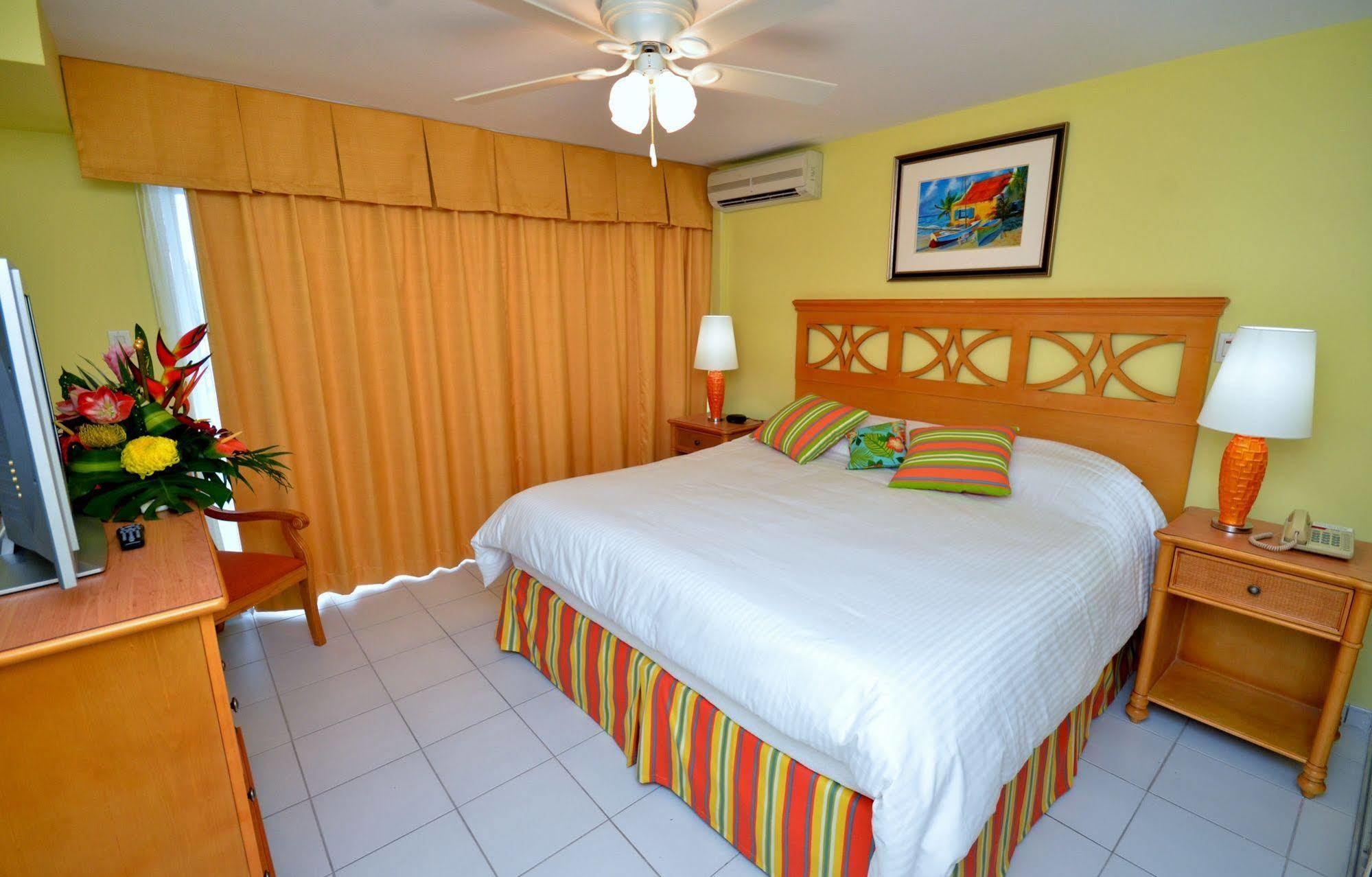 The Atrium Beach Resort And Spa, Ascend Hotel Collection Simpson Bay Eksteriør bilde