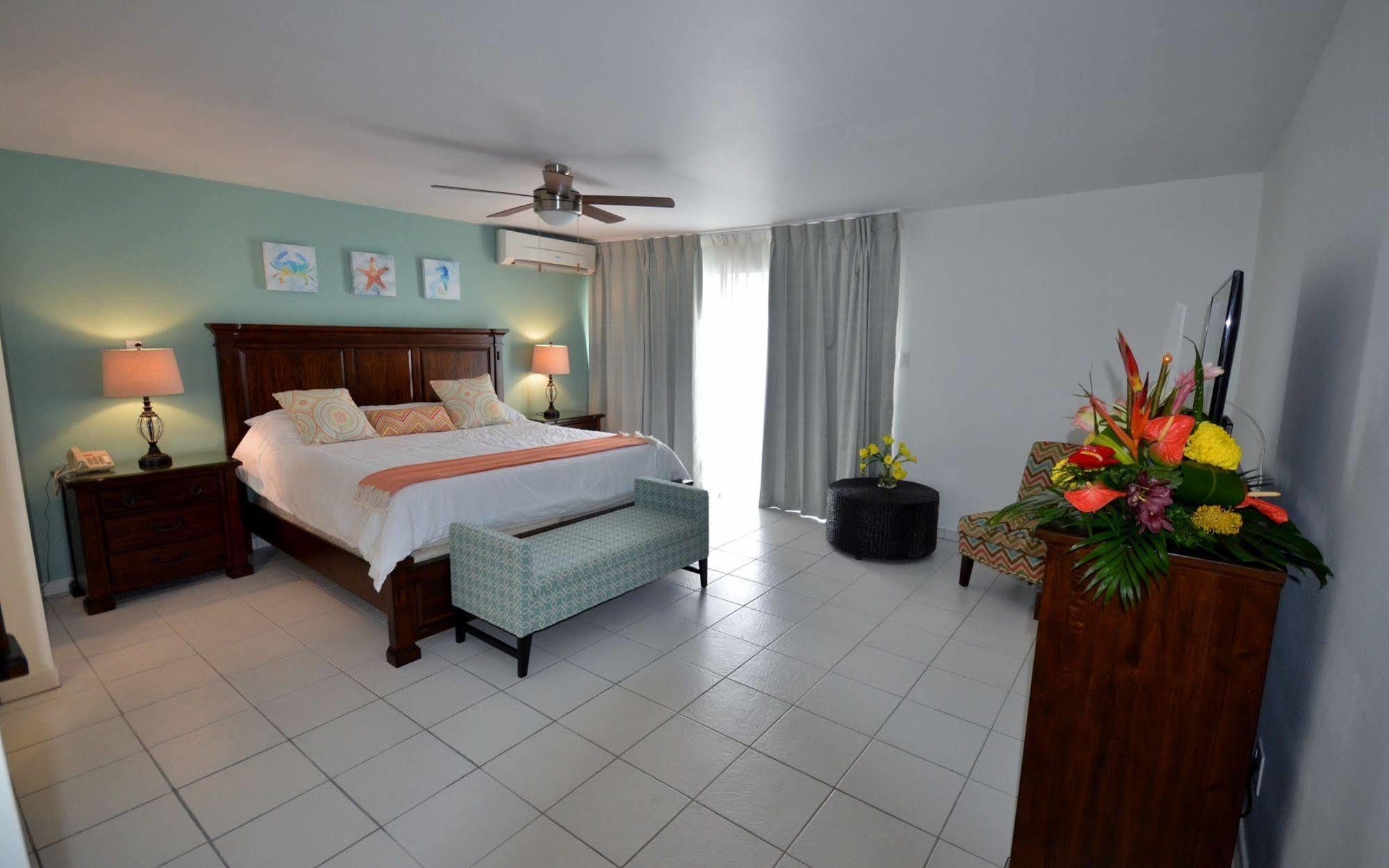 The Atrium Beach Resort And Spa, Ascend Hotel Collection Simpson Bay Eksteriør bilde