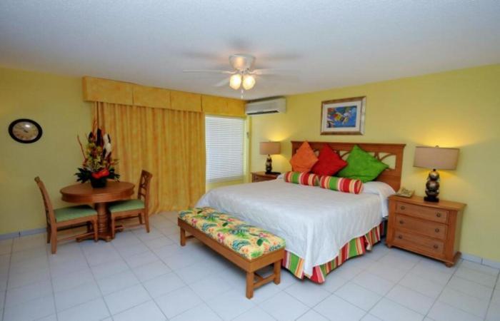 The Atrium Beach Resort And Spa, Ascend Hotel Collection Simpson Bay Eksteriør bilde
